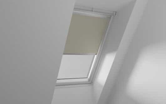fényzáró roló tetőtéri ablakra